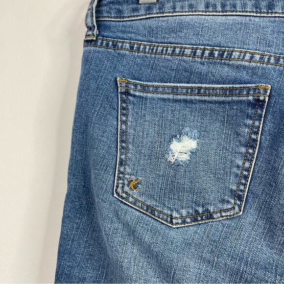 Kut from the Kloth Sophie Stretch Denim Distressed Bermuda jean shorts womens 8 - Picture 8 of 13